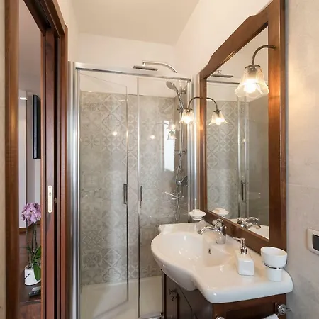 La Pigna D'oro Apartment